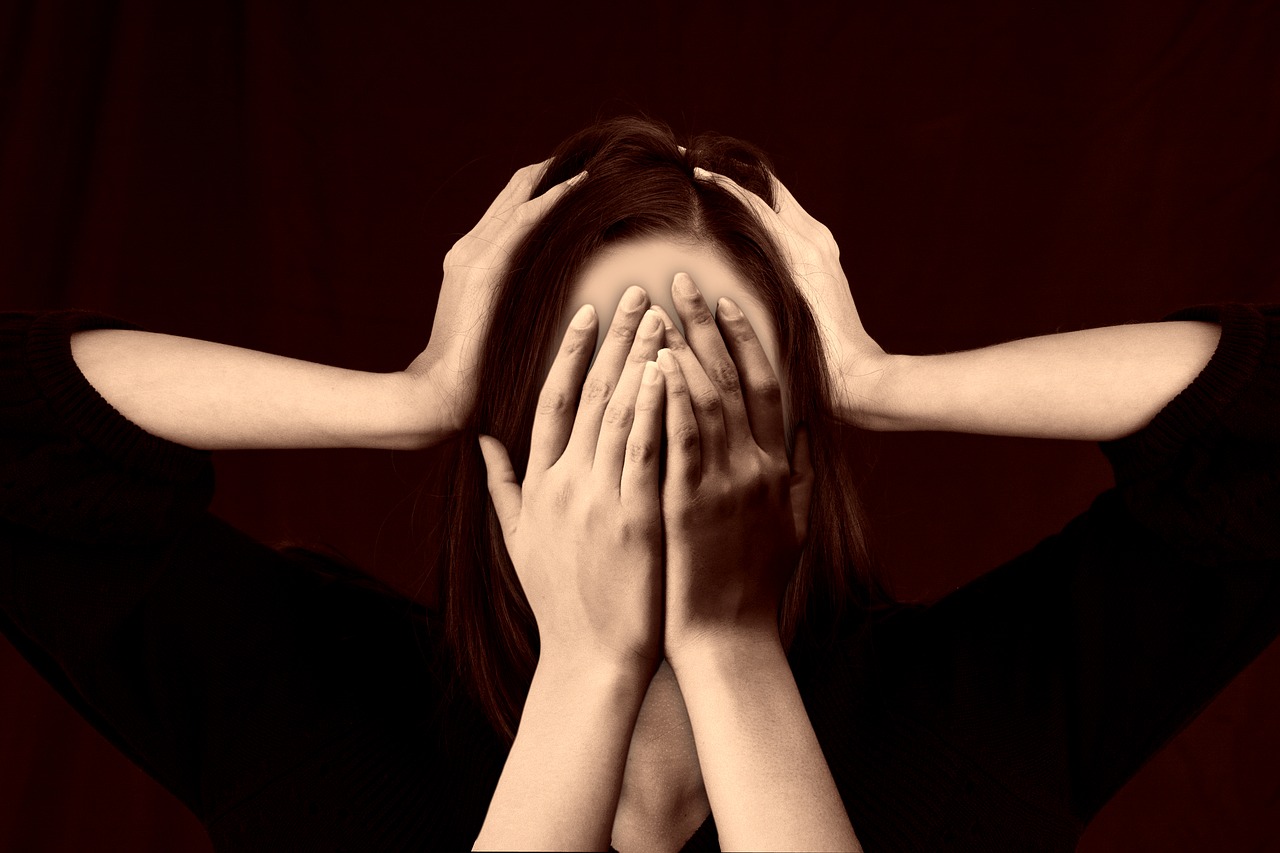 hypnosis and hypnotherapy for treating chronic migraines